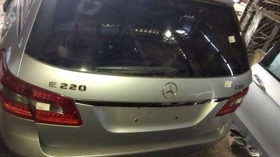 Б/У крышка багажника Mercedes E220 W212 идеал, оригинал A2127400105 A2127400105 фото