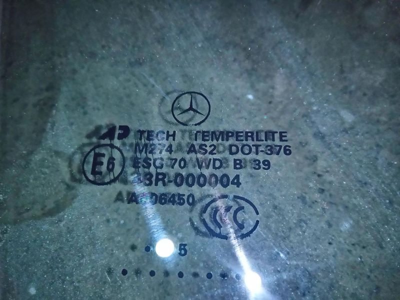 Б/У стекло водителя переднее правое для Mercedes ML 320 W164 оригинал A1647251010 A1647251010 фото