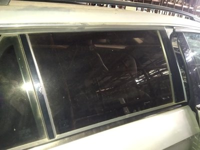 Б/В скло задньої правої дверки Mercedes E220 W212 A2127350410 A2127350410 фото